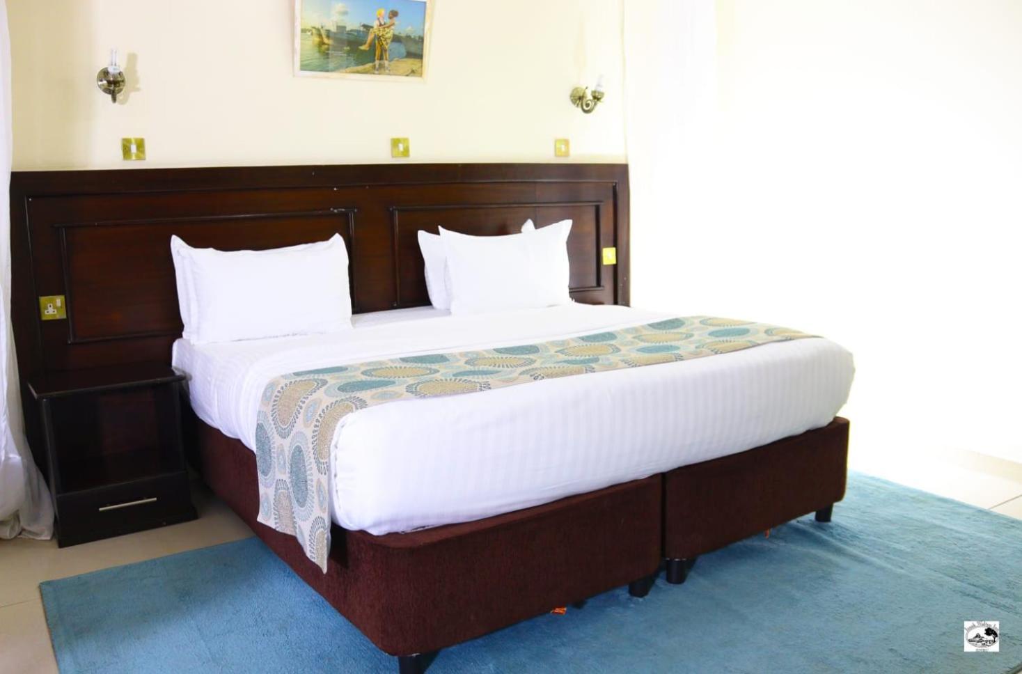 Izaak Walton Inn Embu Esterno foto