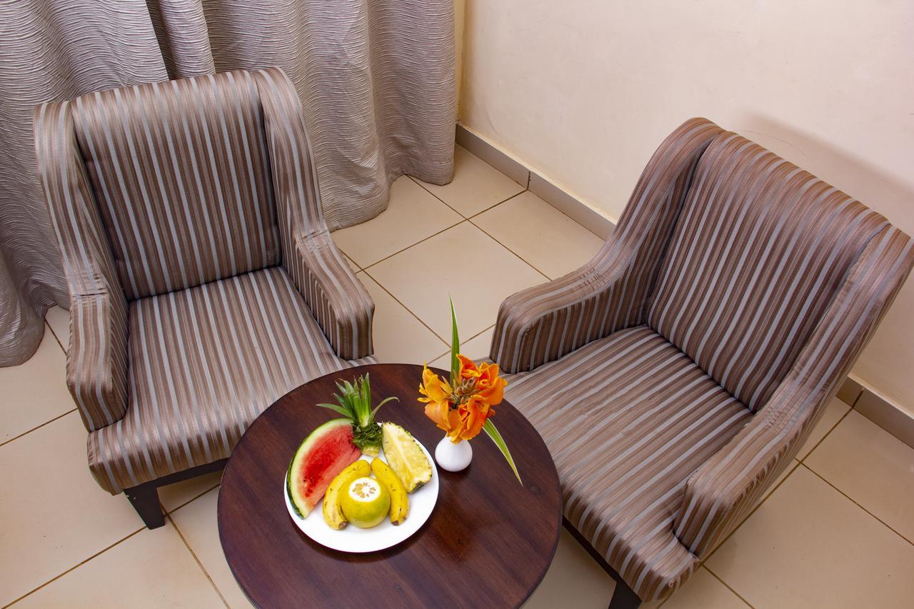 Izaak Walton Inn Embu Esterno foto